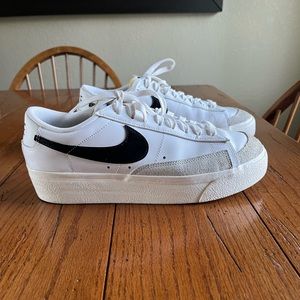 Nike blazer low top platform
